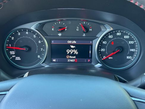 Used 2022 Chevrolet Equinox RS w/ Infotainment Package image 19