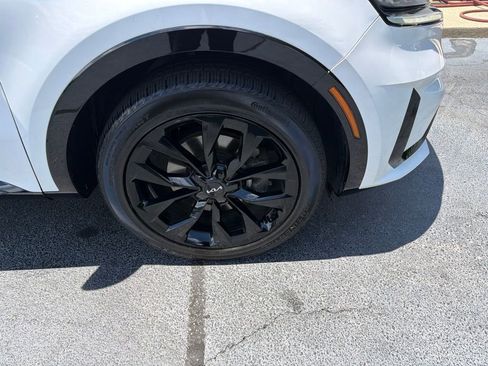 Used 2023 Kia Sorento SX FWD image 17
