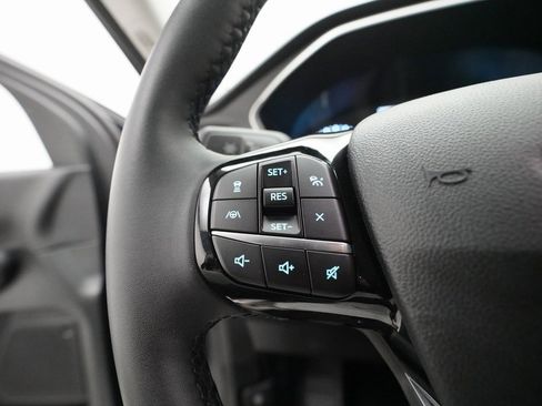 Used 2022 Ford Escape SE w/ Cold Weather Package image 17