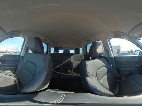 Used 2025 Nissan Pathfinder SV AWD/4WD image 44