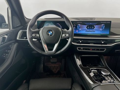 Used 2025 BMW X5 xDrive40i w/ M Sport Package AWD/4WD image 15
