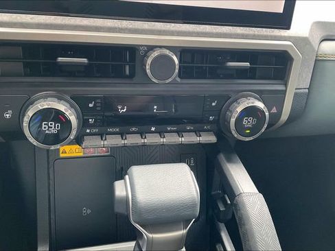 Used 2025 Toyota Tacoma 4x4 Double Cab Hybrid w/ Tow Tech Package image 32
