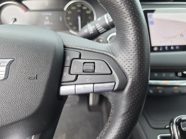 Used 2020 Cadillac XT4 Sport w/ LPO, Midnight Sport Package FWD image 35