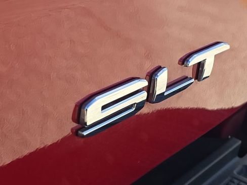 Used 2025 GMC Sierra 1500 SLT w/ SLT Premium Package image 11