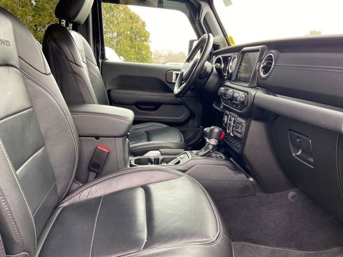 Used 2022 Jeep Gladiator Overland w/ Popular Equipment Package image 26