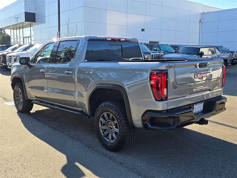 Used 2024 GMC Sierra 1500 AT4X image 38