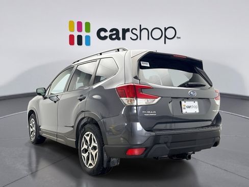 Used 2022 Subaru Forester Premium image 3