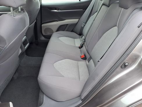 Used 2021 Toyota Camry LE image 11