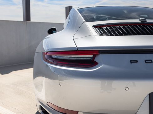 Used 2018 Porsche 911 GT3 RS image 25