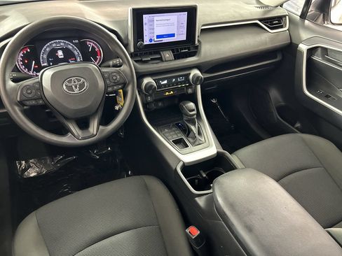 Used 2025 Toyota RAV4 LE AWD/4WD image 23