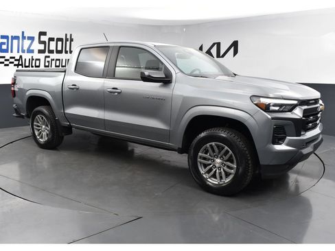Used 2024 Chevrolet Colorado LT w/ LT Convenience Package III AWD/4WD image 7