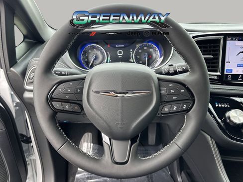 New 2026 Chrysler Pacifica Limited w/ S Appearance Package image 31