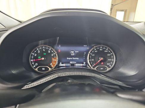 Used 2018 Jeep Renegade Trailhawk w/ UConnect 8.4 Nav Group image 23