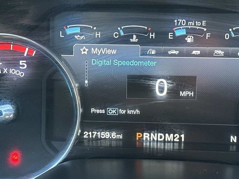 Used 2017 Ford F350 Platinum w/ Platinum Ultimate Package AWD/4WD image 21