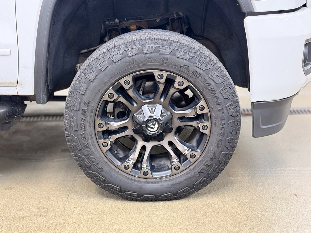 Used 2018 GMC Sierra 2500 SLT w/ Duramax Plus Package AWD/4WD image 4