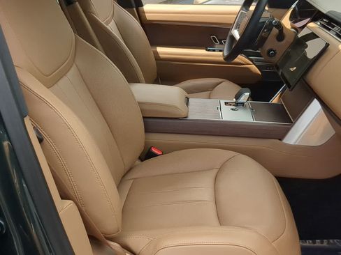 Certified 2025 Land Rover Range Rover Long Wheelbase SE AWD/4WD image 23