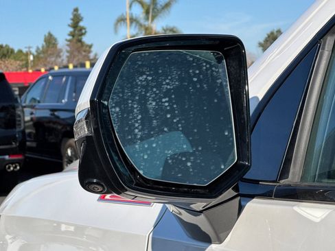 Used 2023 Chevrolet Suburban Z71 w/ Luxury Package image 50