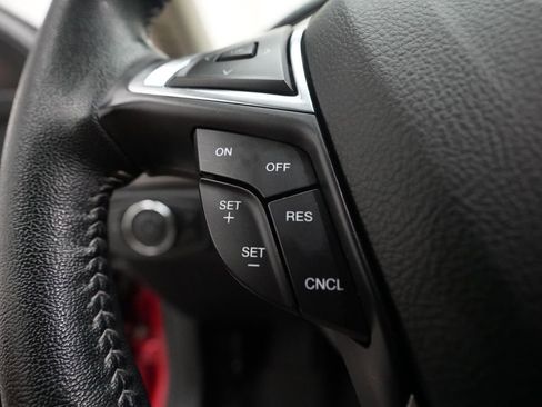 Used 2020 Ford Fusion SE w/ Equipment Group 151A FWD image 19