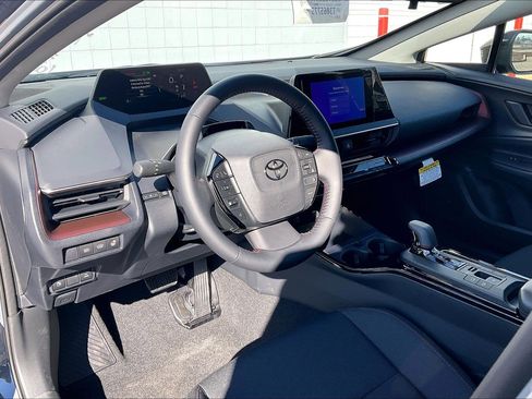 New 2026 Toyota Prius SE image 7