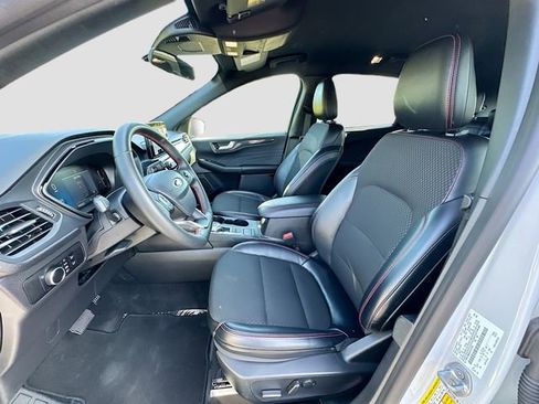 Used 2025 Ford Escape ST-Line image 19