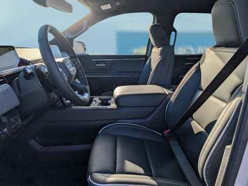 New 2026 GMC Sierra EV Elevation image 17