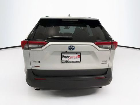 Used 2023 Toyota RAV4 XLE Premium AWD/4WD image 5