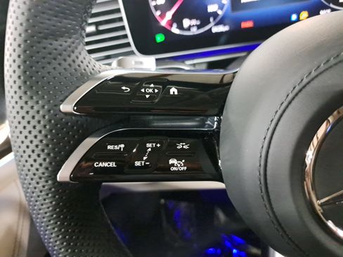 New 2026 Mercedes-Benz GLS 450 4MATIC image 17
