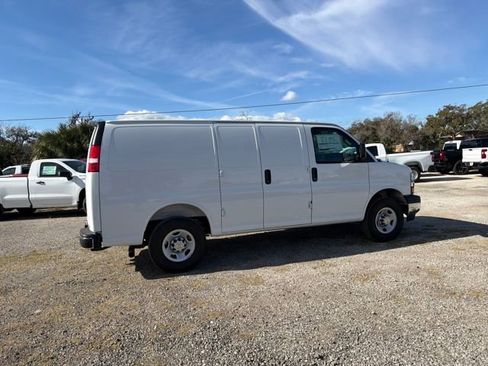 New 2026 Chevrolet Express 2500 Work Van 3D Cargo Van w/ Driver Convenience Package image 19