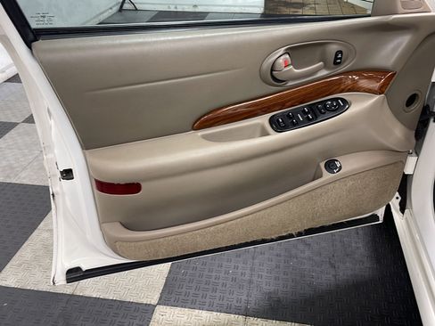 Used 2002 Buick Le Sabre Custom w/ Luxury Pkg FWD image 11