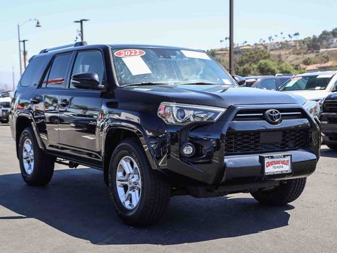 Certified 2022 Toyota 4Runner SR5 Premium w/ Moonroof Package RWD image 3