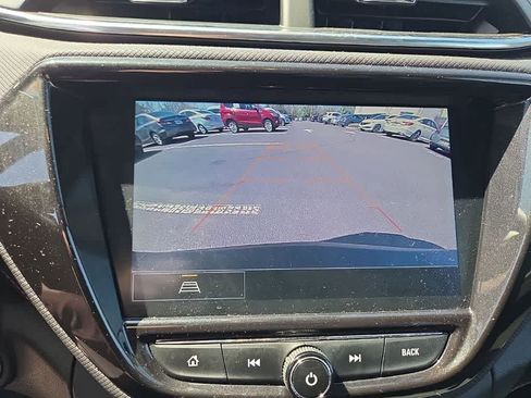 Used 2023 Chevrolet TrailBlazer RS w/ Sun and Liftgate Package image 21