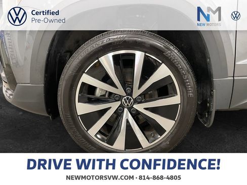 Used 2023 Volkswagen Taos SE w/ Panoramic Sunroof Package AWD/4WD image 14
