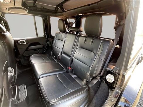 Used 2023 Jeep Wrangler Unlimited Sahara w/ Cold Weather Group AWD/4WD image 16