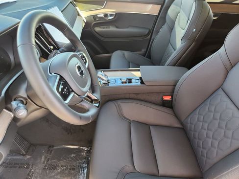 New 2026 Volvo XC90 B5 Core image 3