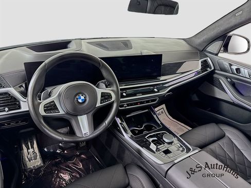 Used 2024 BMW X7 xDrive40i w/ M Sport Package image 29