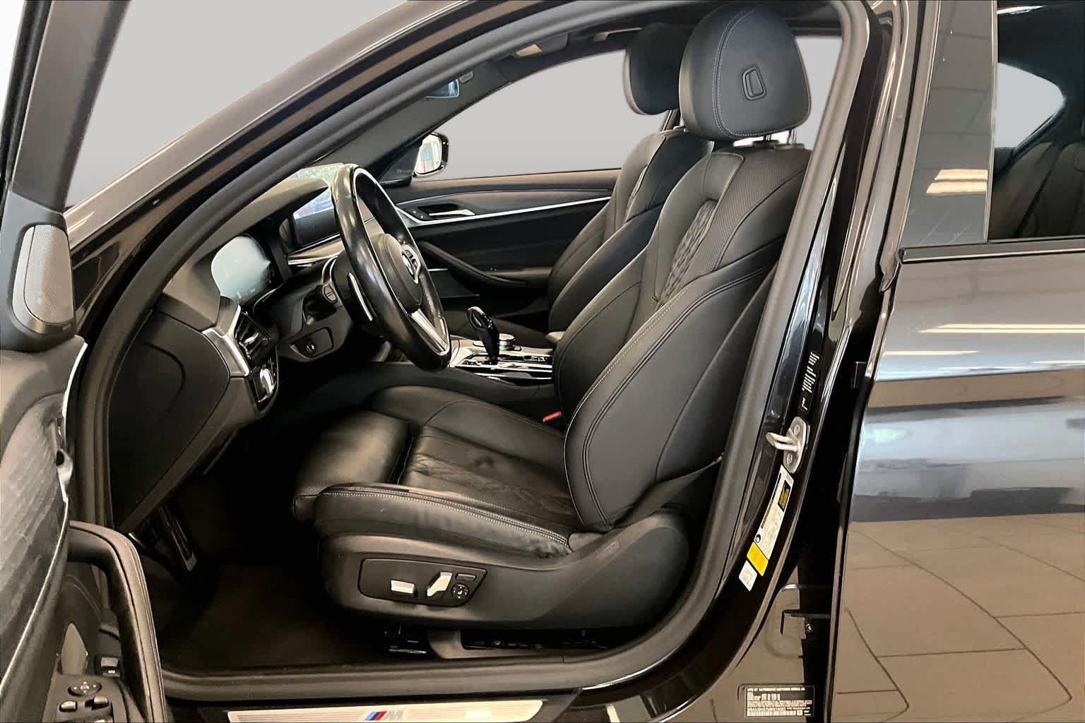 Used 2021 BMW 530i w/ M Sport Package RWD image 7