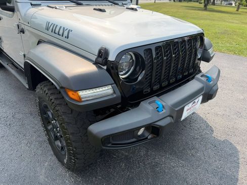 Used 2023 Jeep Wrangler Unlimited w/ Cold Weather Group AWD/4WD image 56
