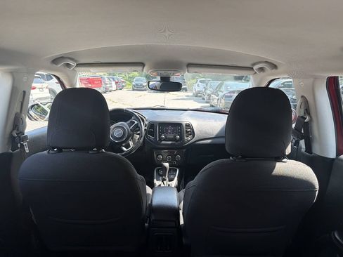 Used 2018 Jeep Compass Sport w/ Cold Weather Group AWD/4WD image 16