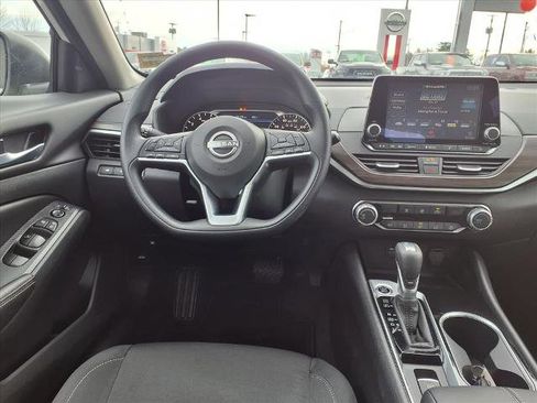 Certified 2024 Nissan Altima 2.5 SV AWD/4WD image 8