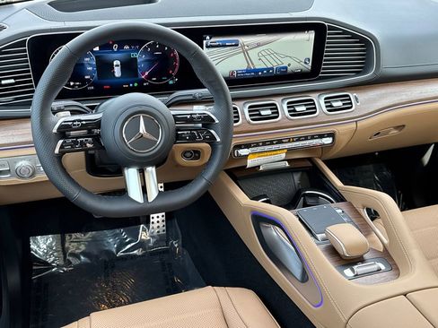 New 2026 Mercedes-Benz GLS 450 4MATIC image 25