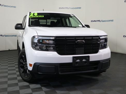 Used 2024 Ford Maverick Lariat w/ Black Appearance Package image 2