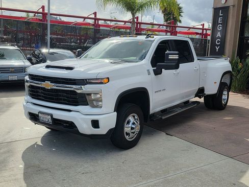Used 2024 Chevrolet Silverado 3500 LT image 7