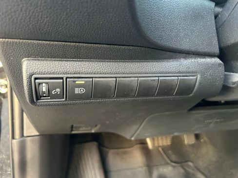 Used 2023 Toyota Corolla LE FWD image 18