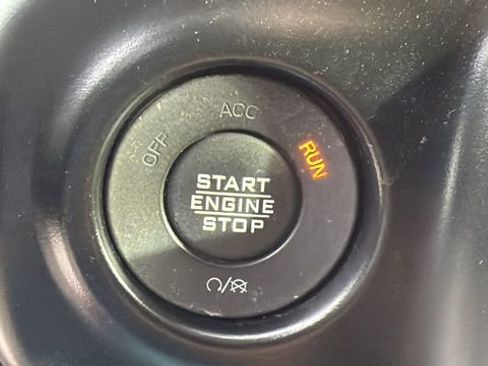 Used 2023 Jeep Wrangler Unlimited Rubicon image 16