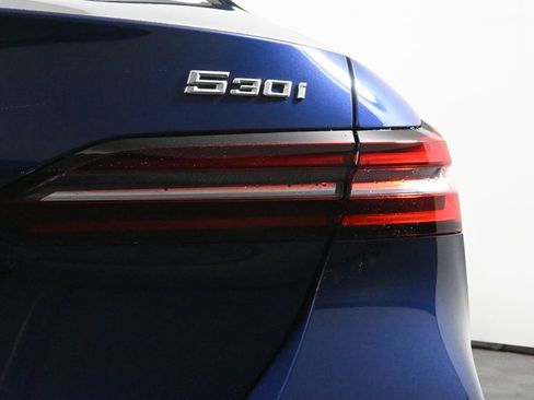 Used 2026 BMW 530i xDrive w/ Premium Package image 13