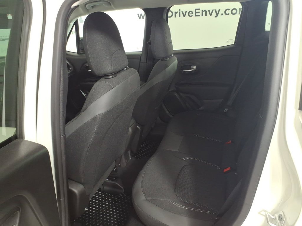 Used 2023 Jeep Renegade Altitude AWD/4WD image 9