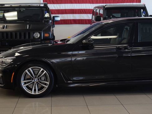Used 2017 BMW 740i RWD image 22
