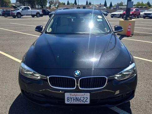 Used 2016 BMW 320i Sedan RWD image 3