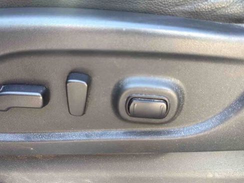 Used 2021 Nissan Titan PRO-4X w/ Pro-4x Convenience Package AWD/4WD image 30