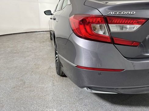 Used 2021 Honda Accord Touring image 32